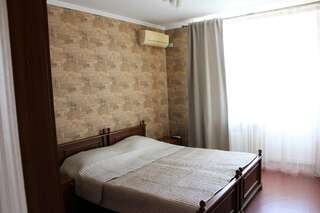 Гостиница Guest House Sarissa Адлер Двухместный номер с 1 кроватью или 2 отдельными кроватями и собственной ванной комнатой-1