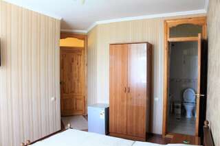 Гостиница Guest House Sarissa Адлер Двухместный номер с 1 кроватью или 2 отдельными кроватями и собственной ванной комнатой-9